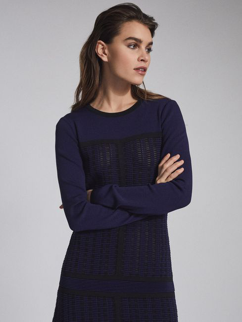REISS ELSIE TEXTURED KNITTED MINI DRESS - Picture 3 of 9